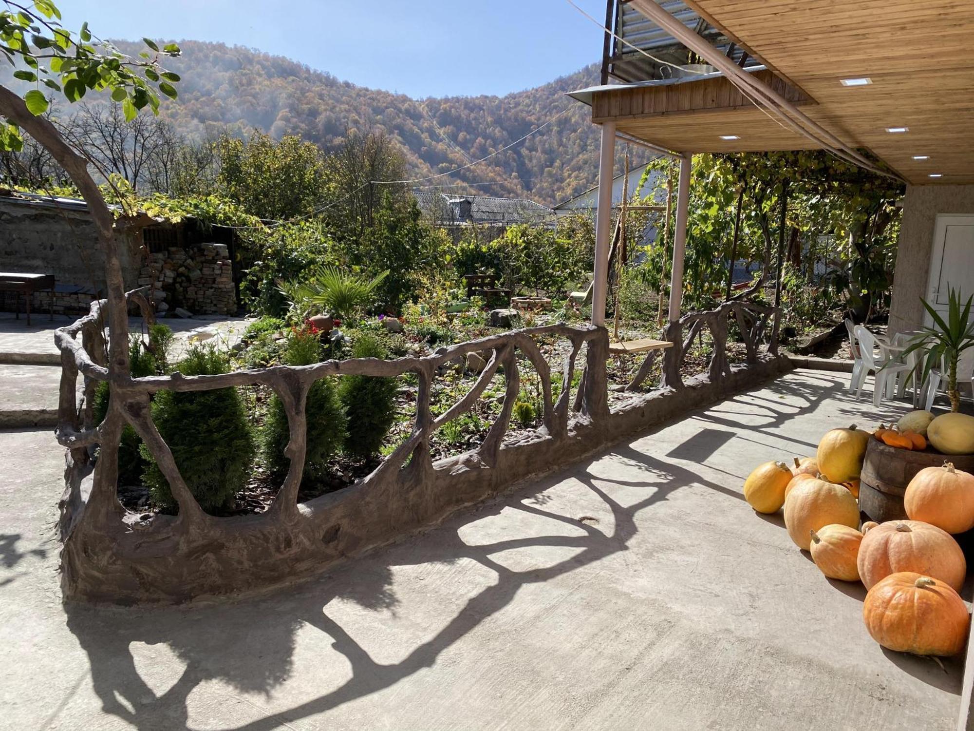 Green Park Guest House Dilijan Esterno foto